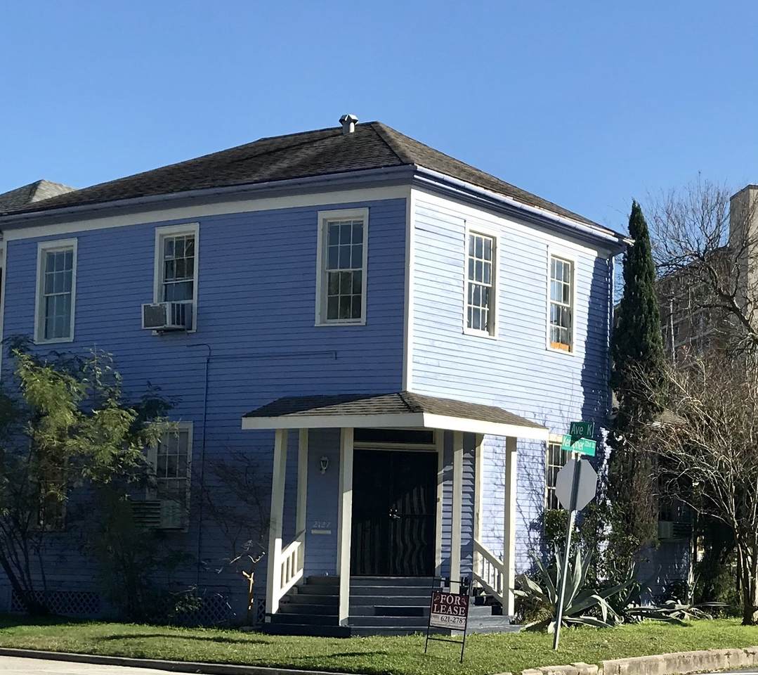 2127 Avenue K - Photo 1