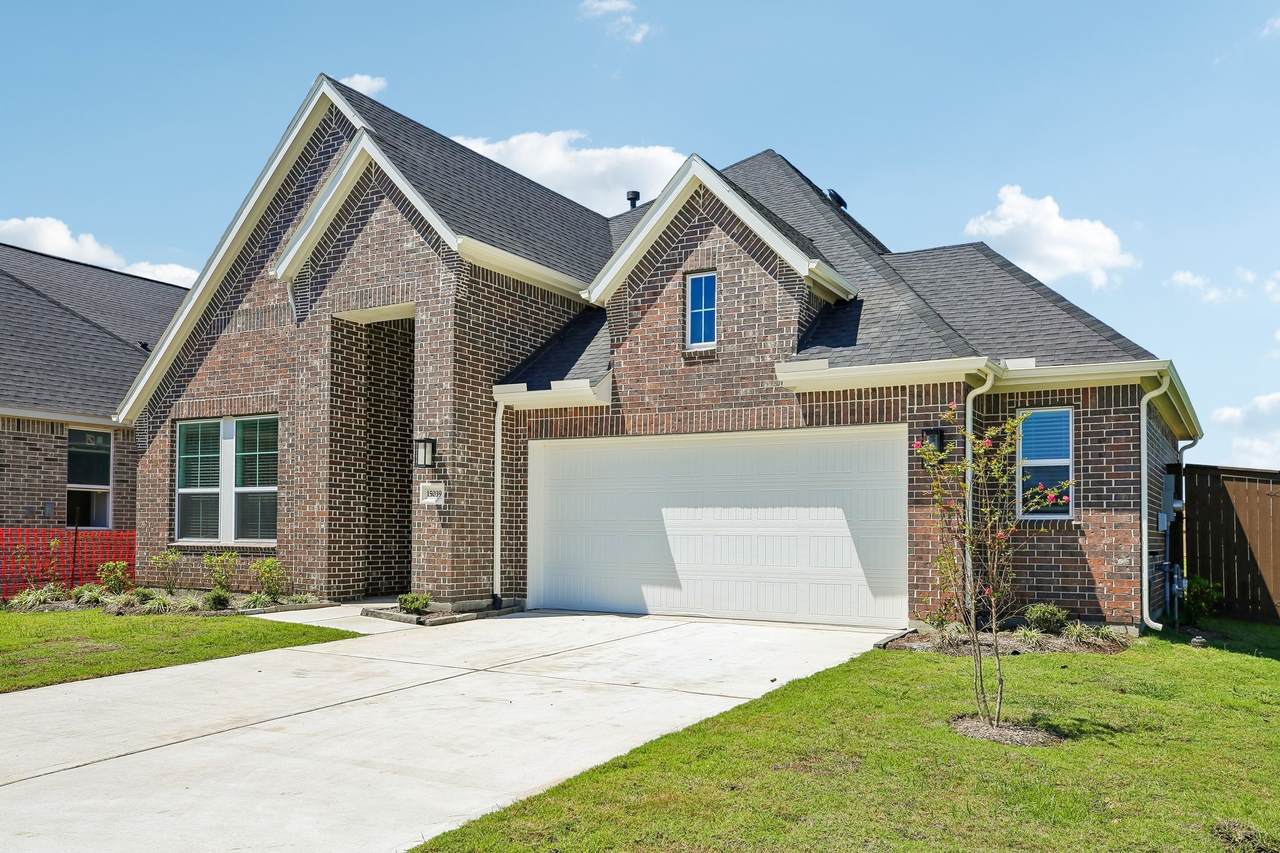 9503 Chateau Hill Drive - Photo 1