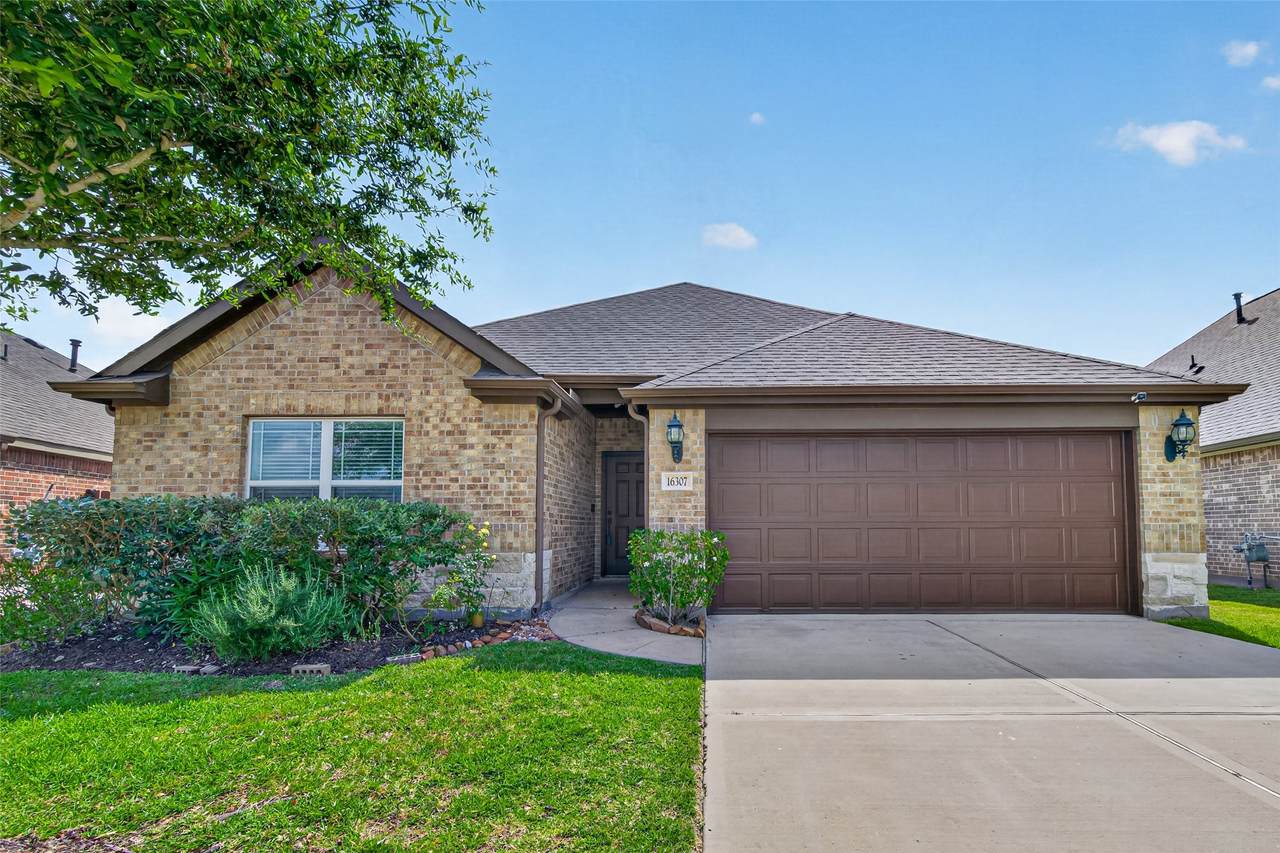 16307 Rockdale Landing Drive - Photo 1