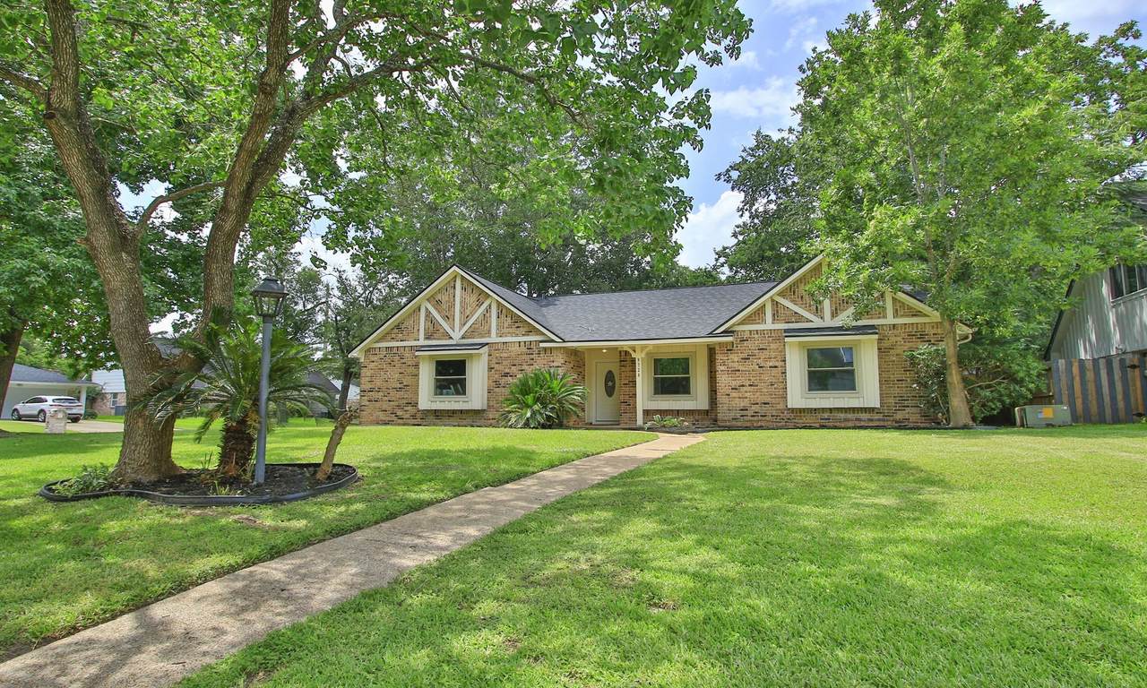 9726 John Bank Drive - Photo 1