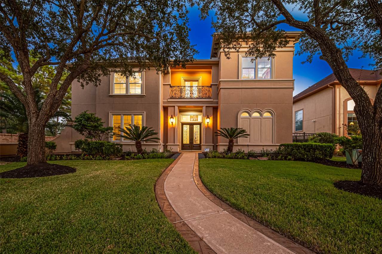 23003 Two Harbors Glen Street - Photo 1