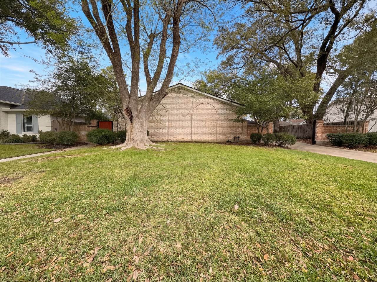 10726 Sugar Hill Drive - Photo 1