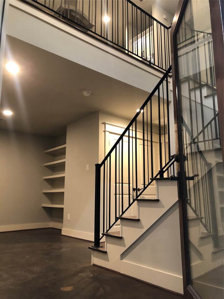 5514 Larkin Street - Photo 1