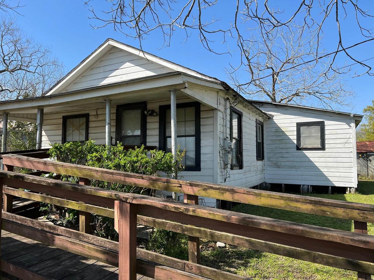 103 Avenue I - Photo 1