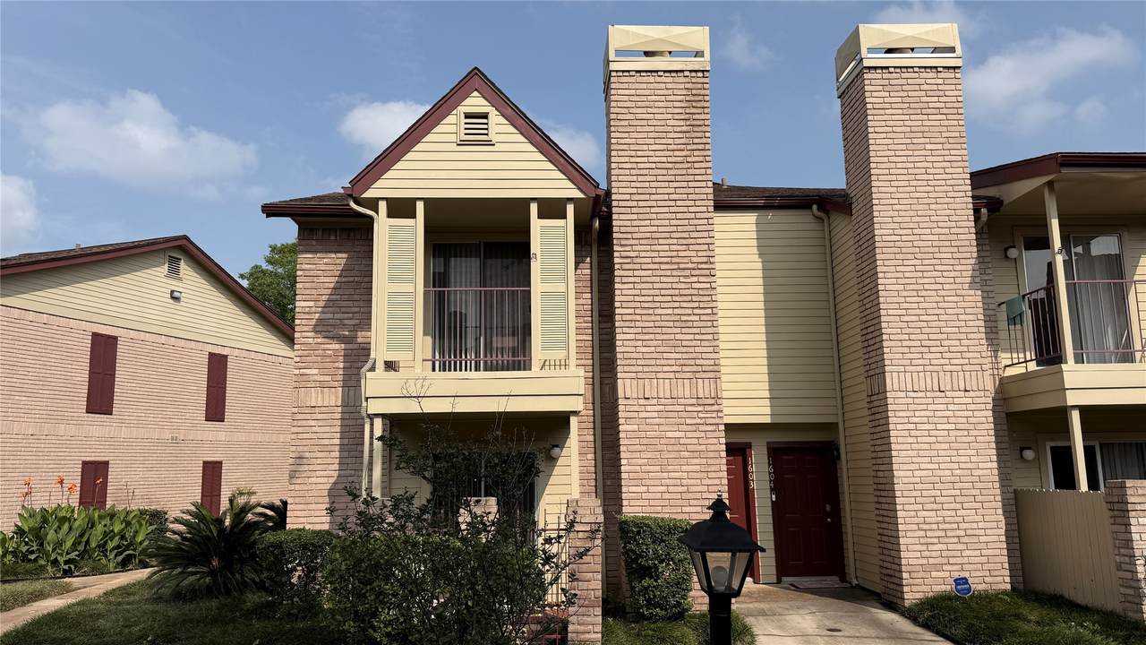 2120 El Paseo Street - Photo 1