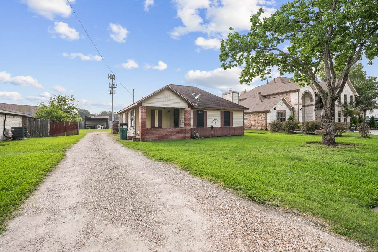 2618 Violet Street - Photo 1
