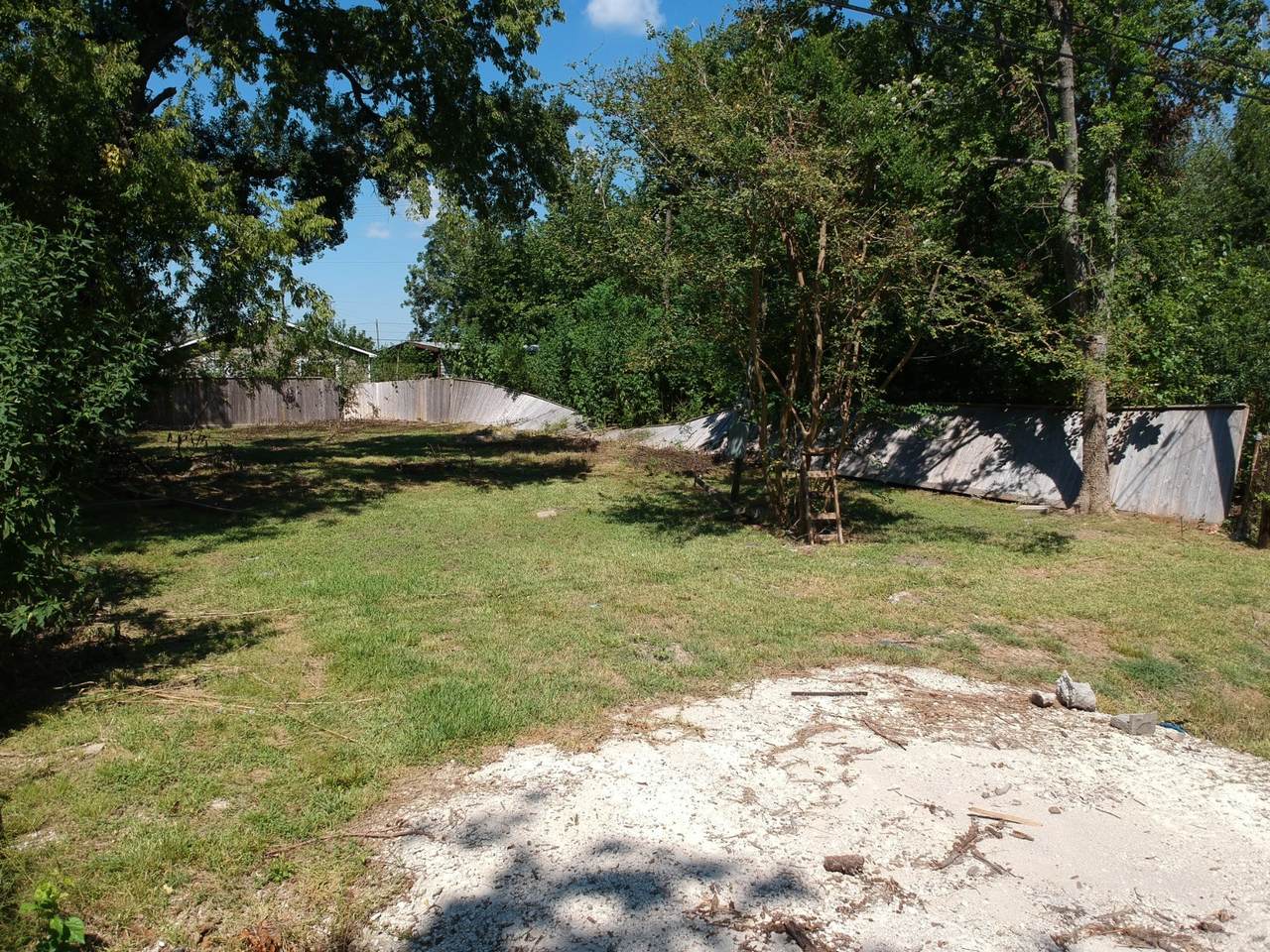 3409 Hewrick Street - Photo 1