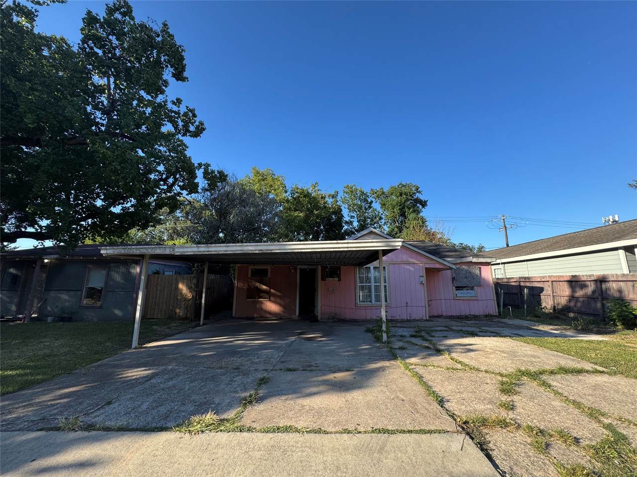 110 Ellaine Avenue - Photo 1