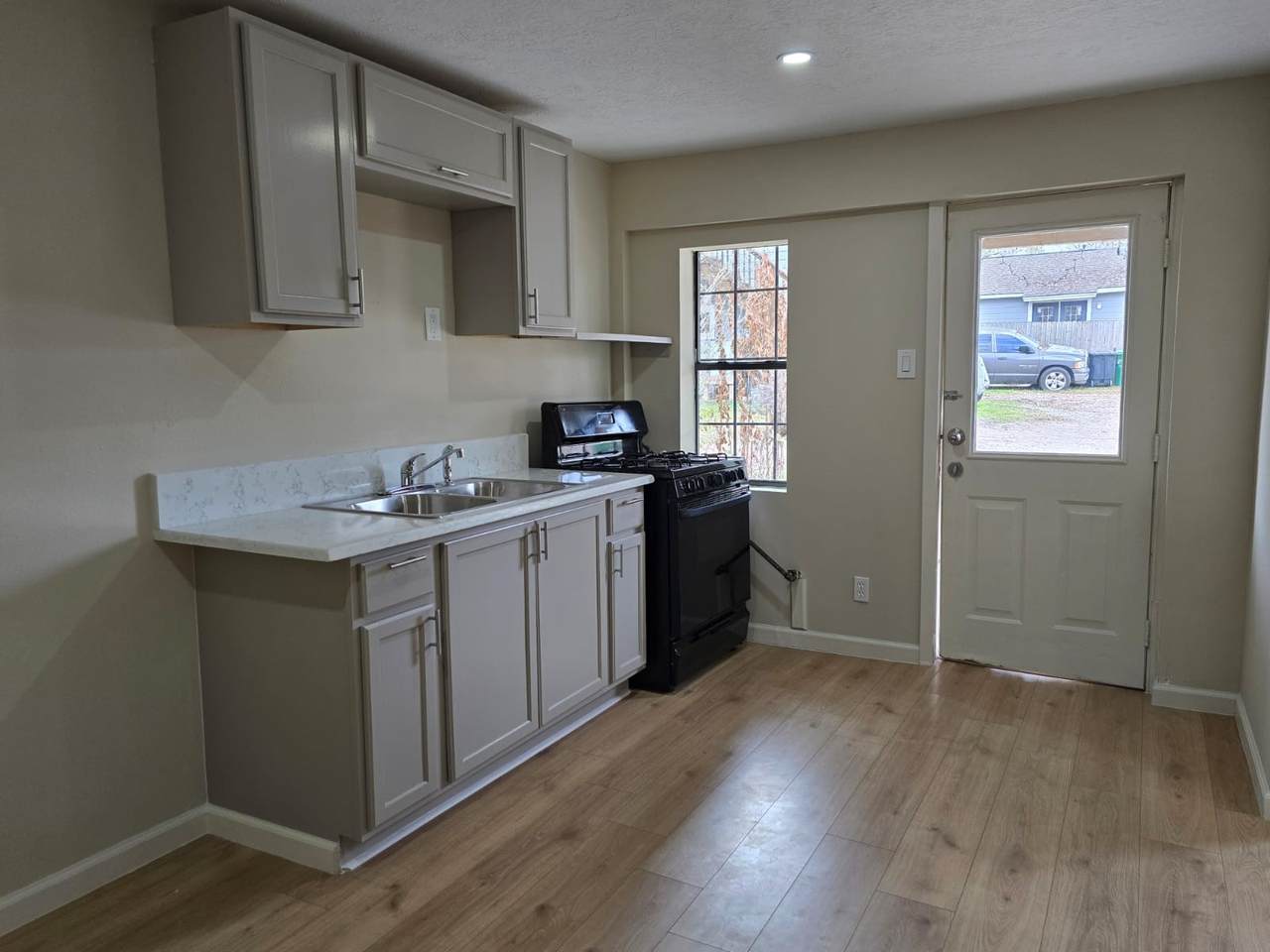1723 Alta Vista Street - Photo 1