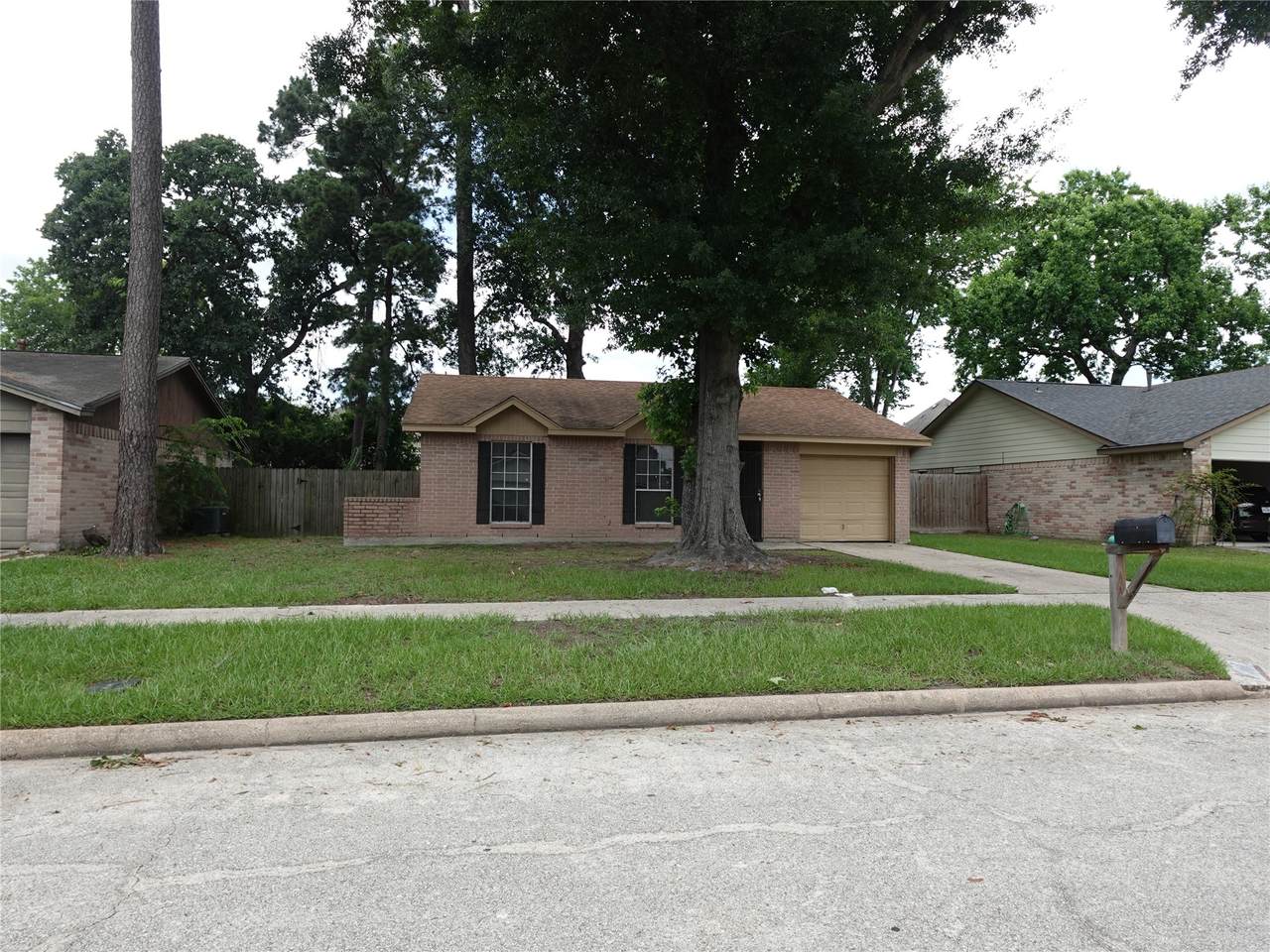 10811 Thorncliff Drive - Photo 1