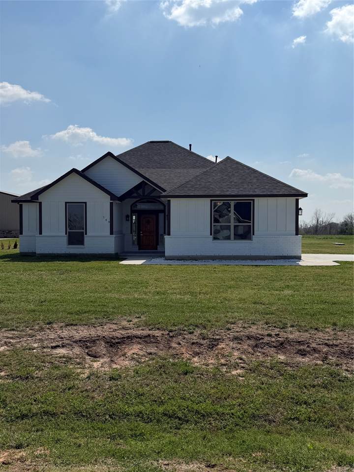 749 Buffalo Trail - Photo 1