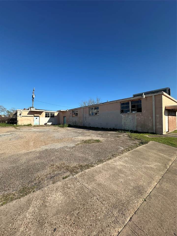 8243 Telephone Road - Photo 1