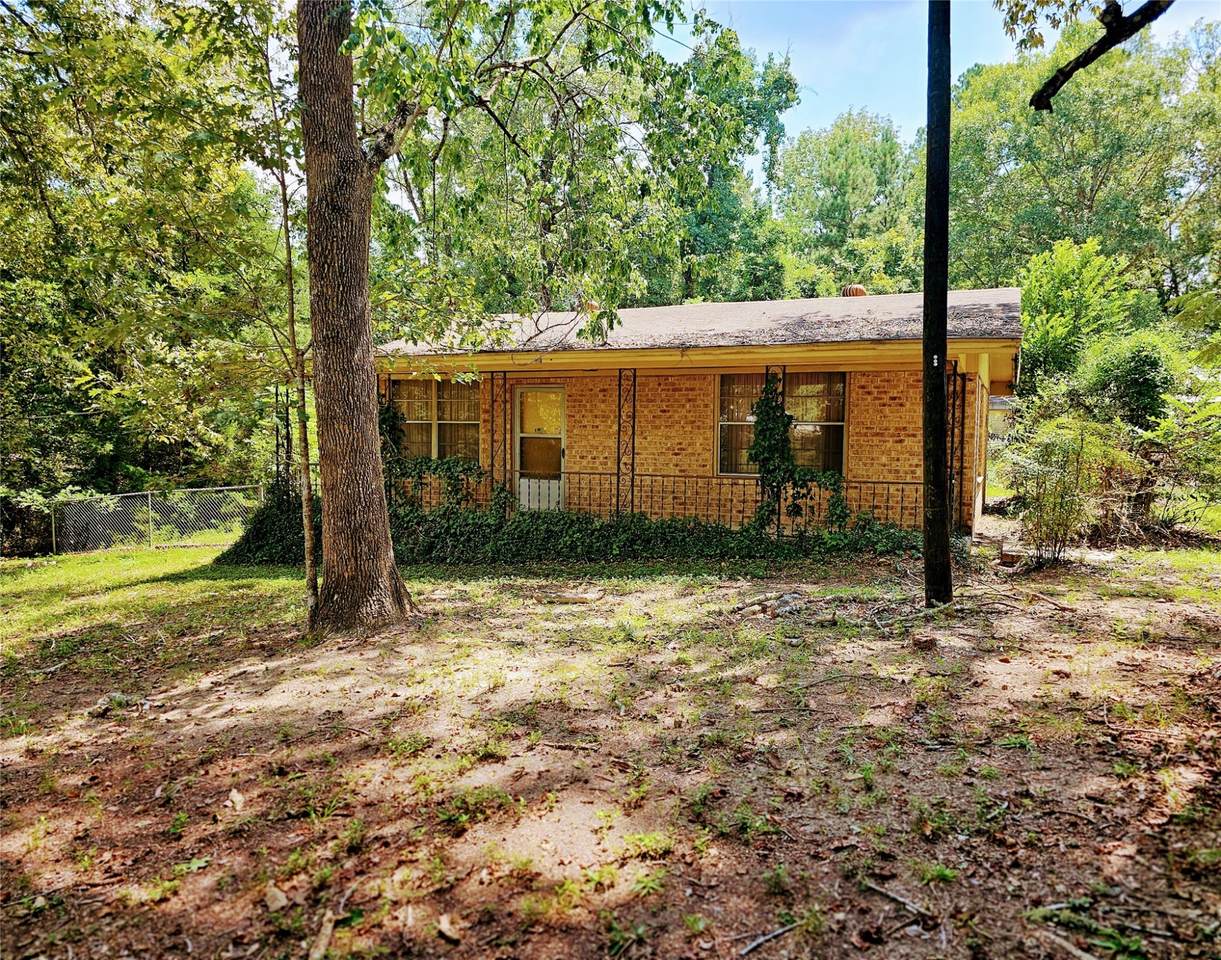 231 Stonehenge Drive - Photo 1