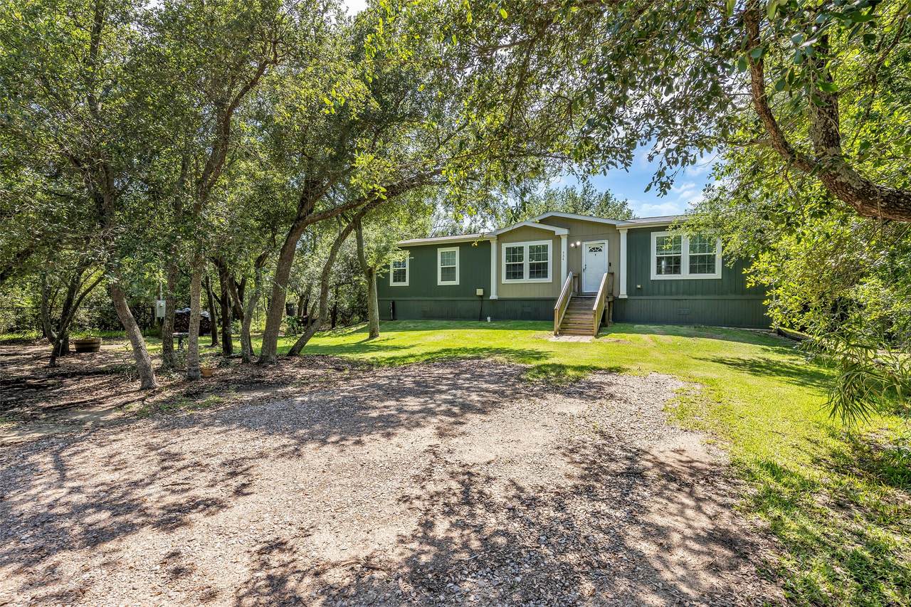 734 13th Street - Photo 1
