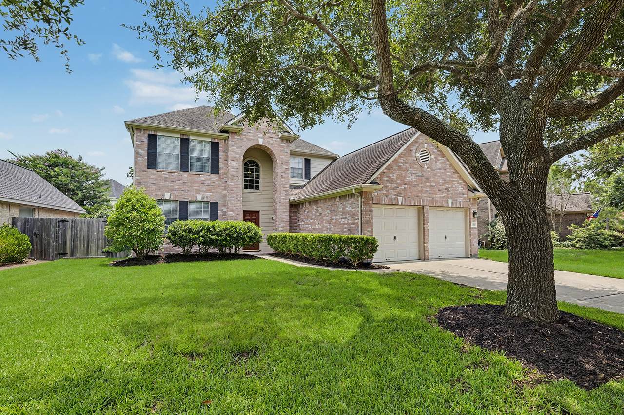 3623 Englewood Drive - Photo 1