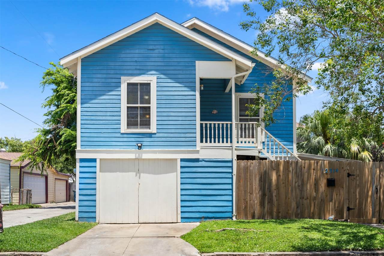 2314 44th Street - Photo 1