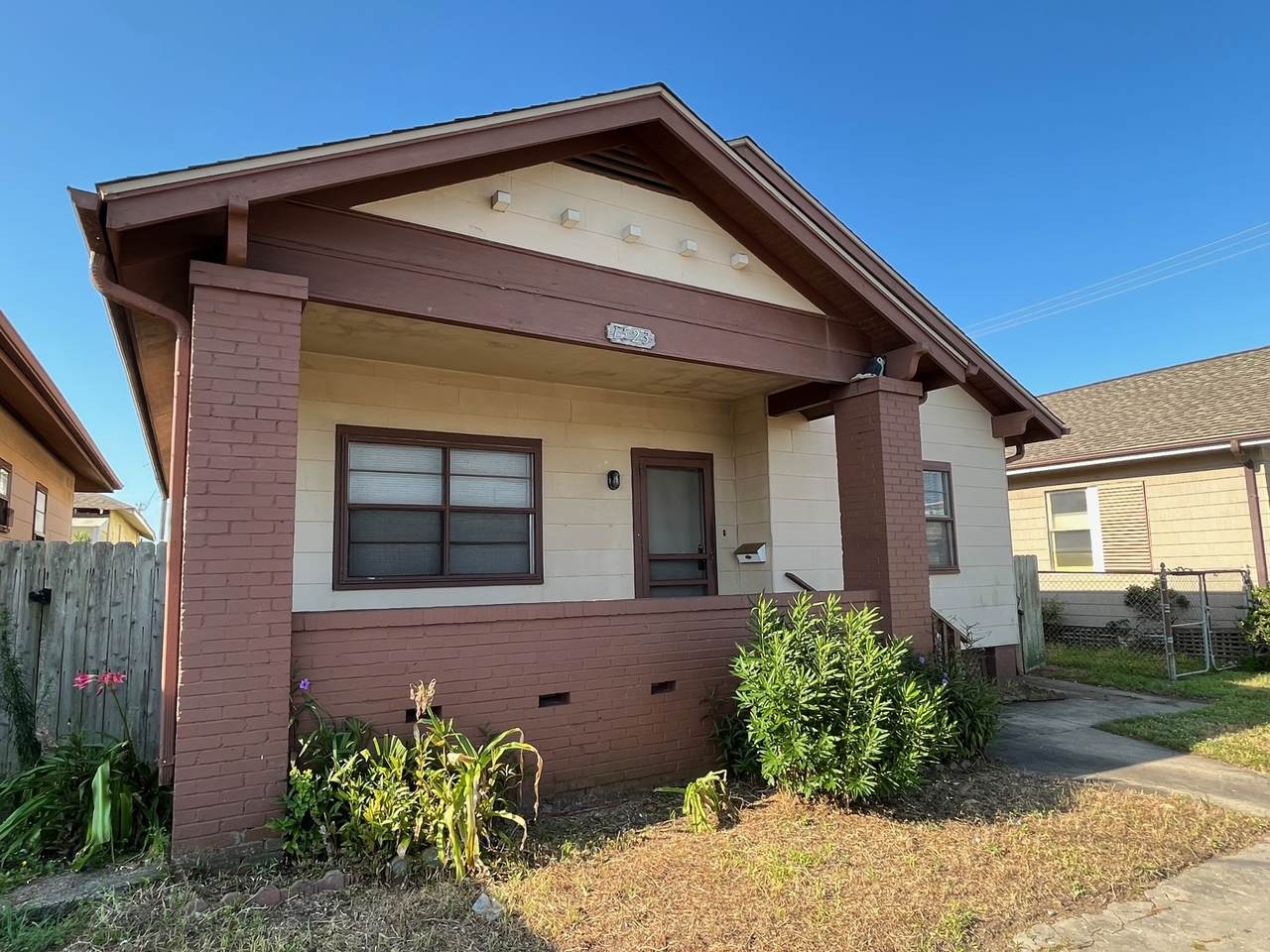1523 Avenue O - Photo 1