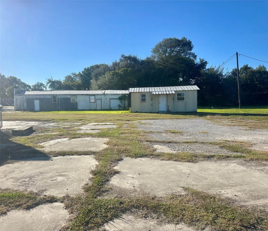 2089 Canal St - Photo 1