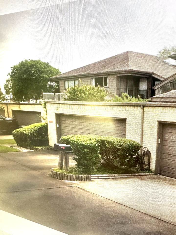 18240 Lakeside Lane - Photo 1