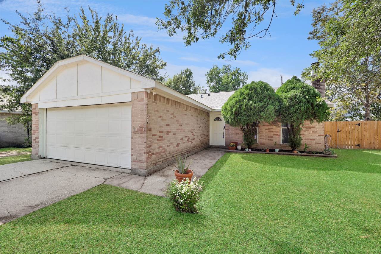 23911 Lestergate Drive - Photo 1