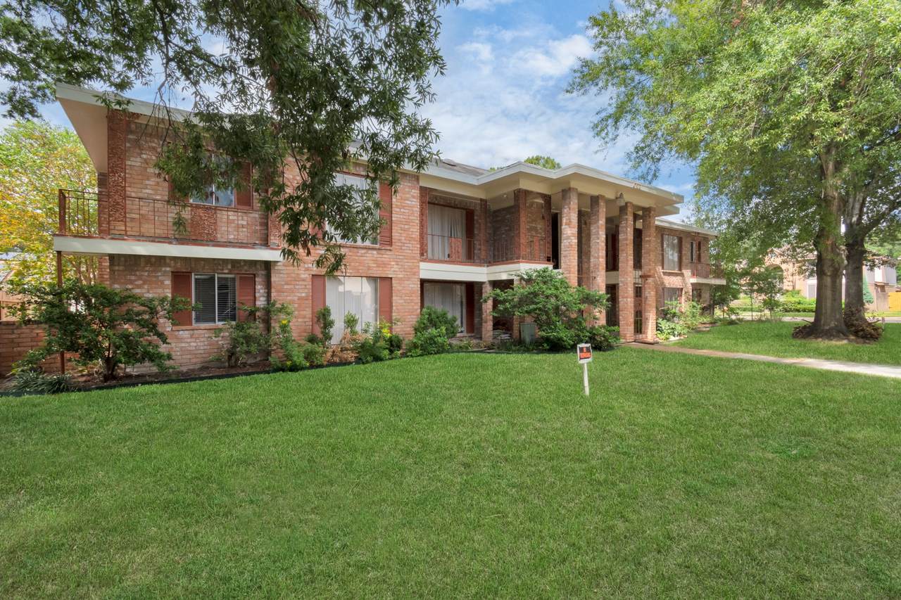 4702 Cashel Circle - Photo 1