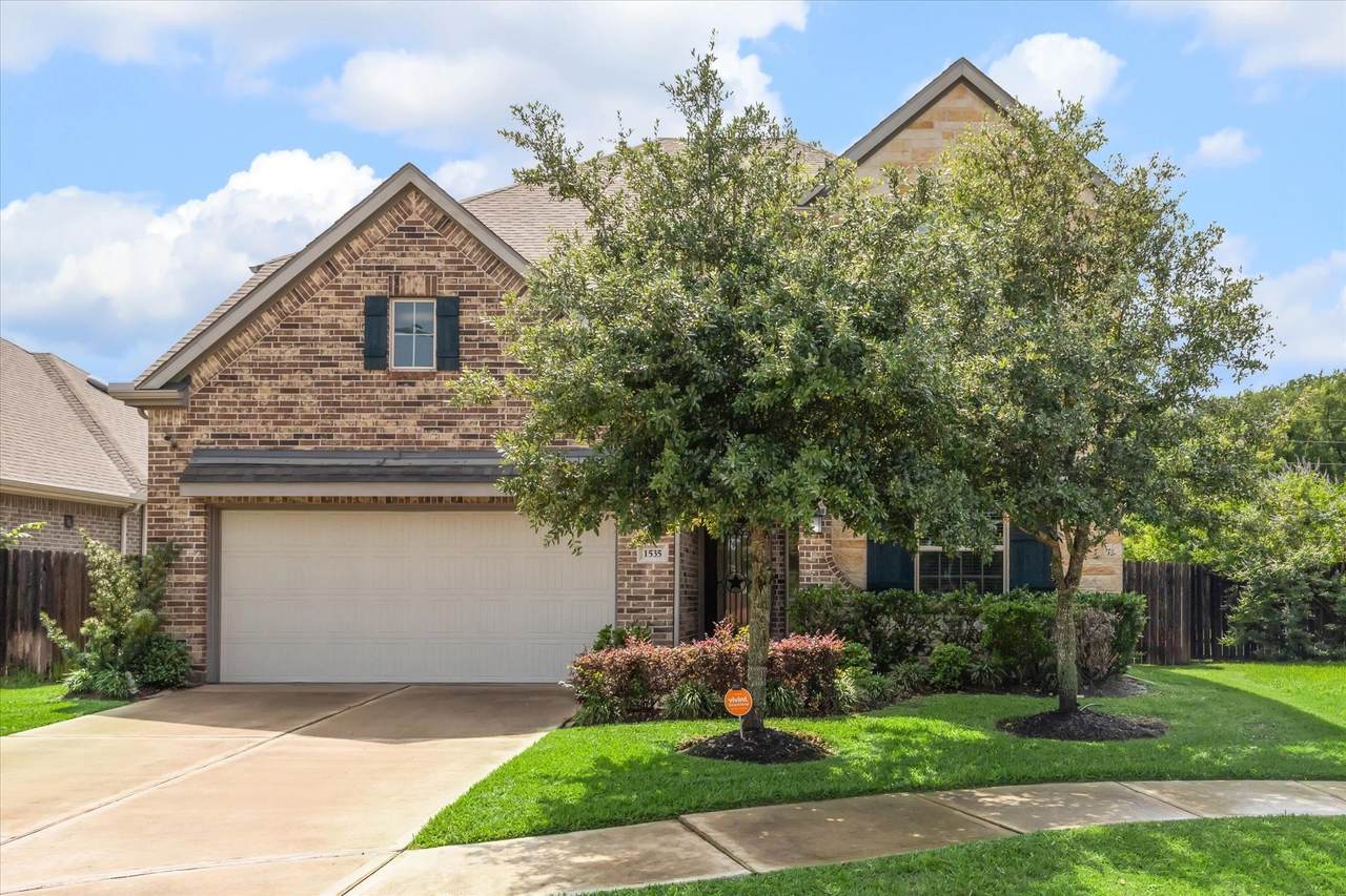 1535 Giles Drive - Photo 1