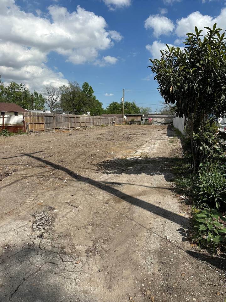 3017 Golfcrest Boulevard - Photo 1