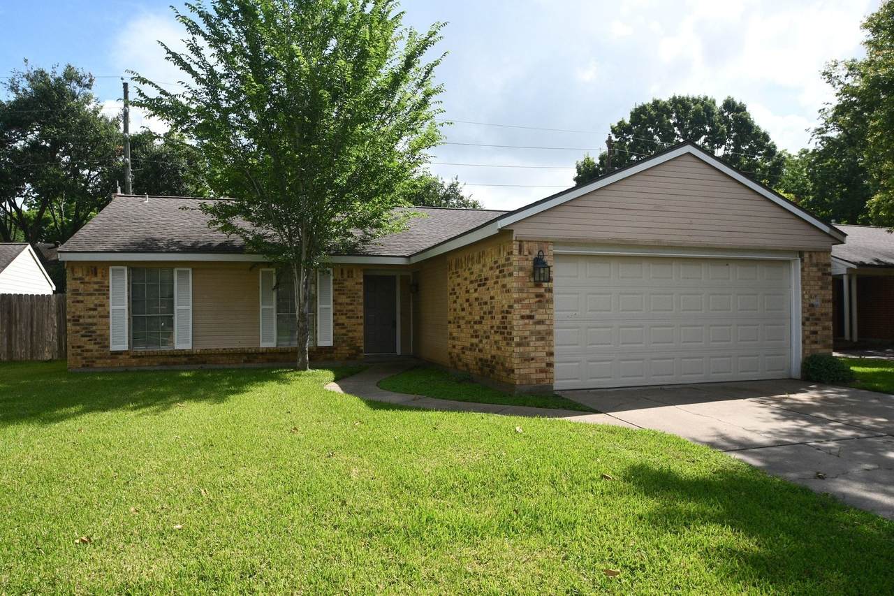 2411 Country Place Drive - Photo 1