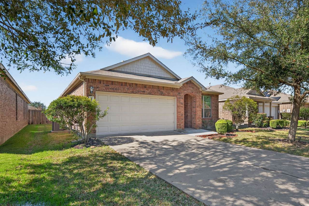 5815 Acacia Rose Court - Photo 1