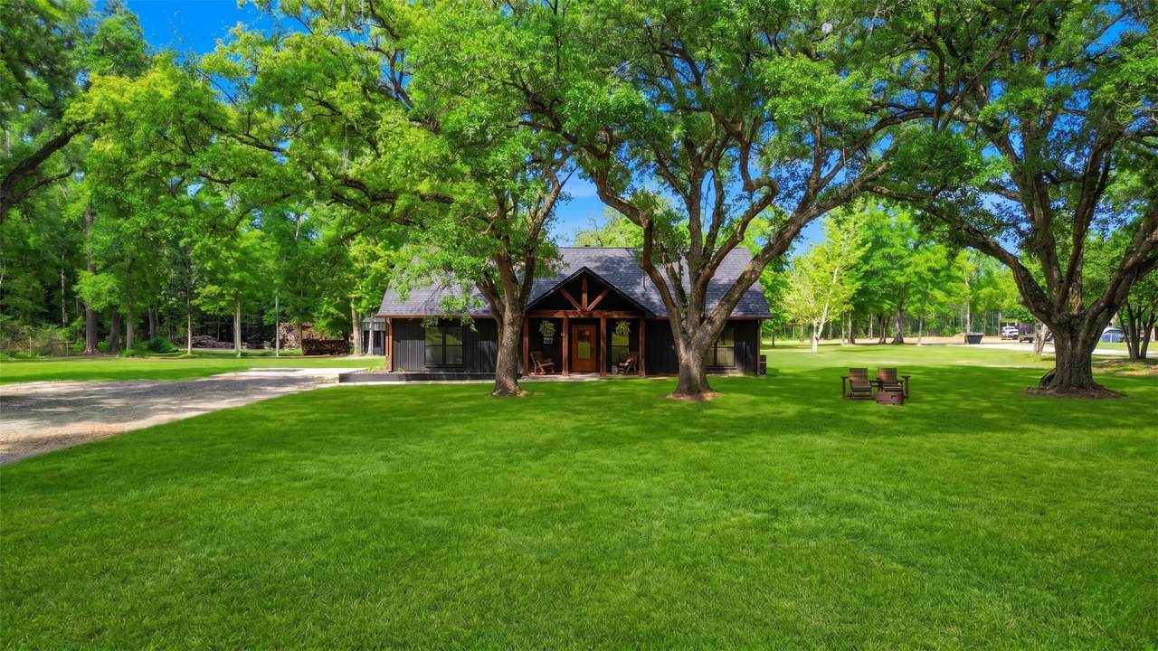 2950 County Road 4375 - Photo 1