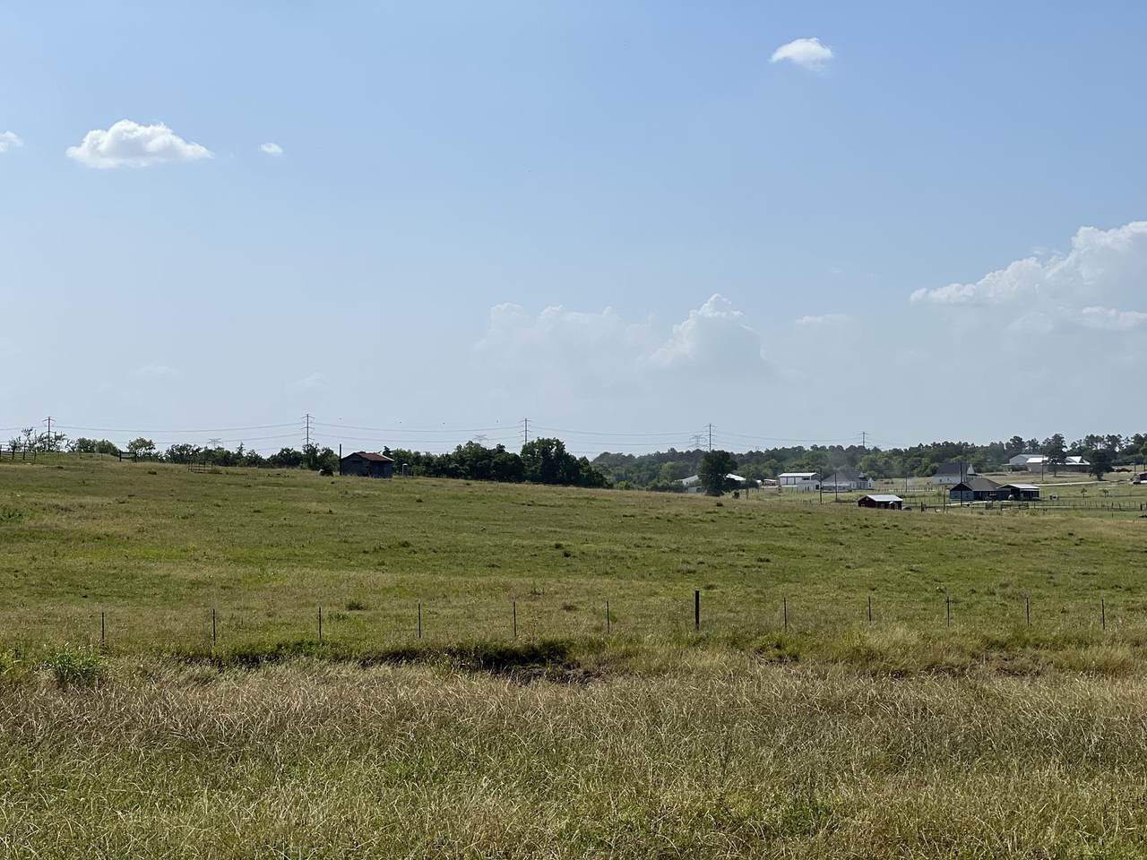 5503 Fm 149 E - Photo 1