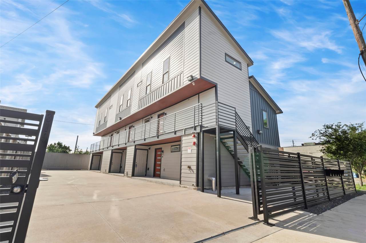 319 Eastwood Street - Photo 1