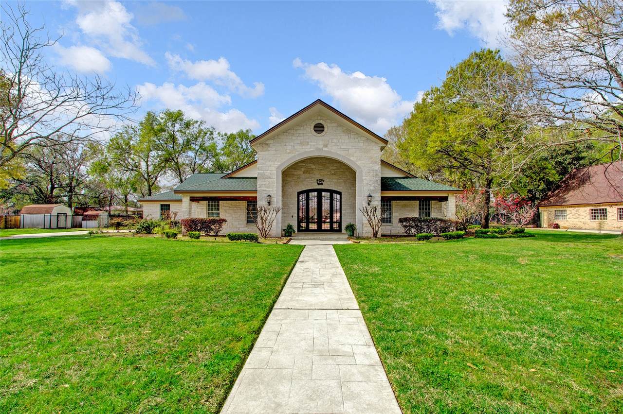 21405 Whispering Pines - Photo 1