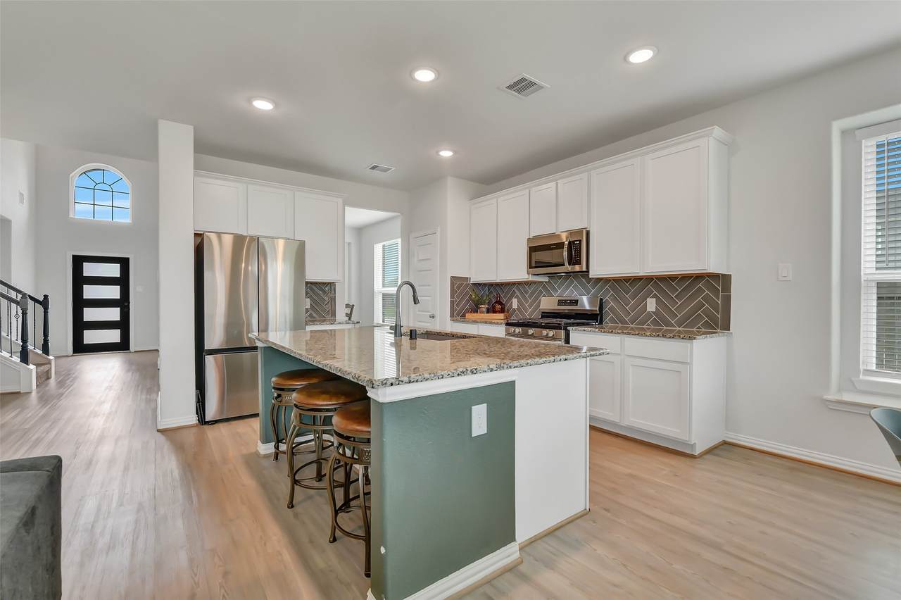5330 Camerford Court - Photo 1