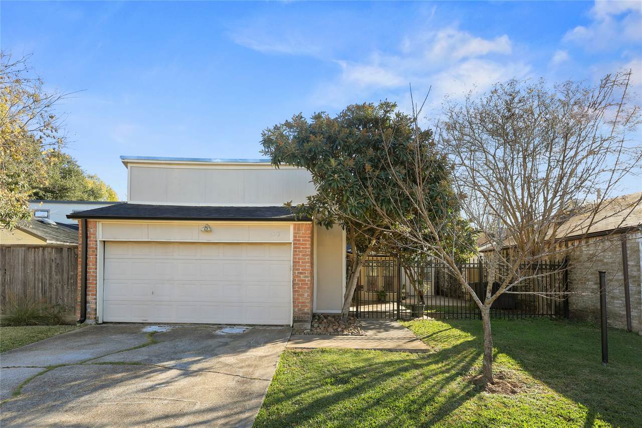 4123 Yupon Ridge Drive - Photo 1