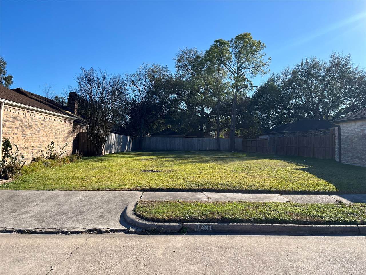 7831 Bankside Drive - Photo 1