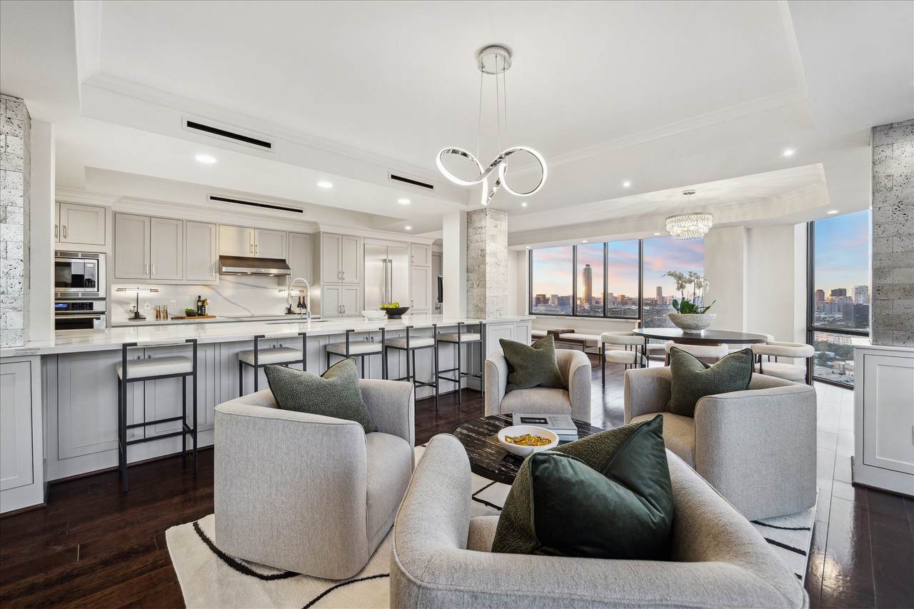 15 Greenway Plaza - Photo 1