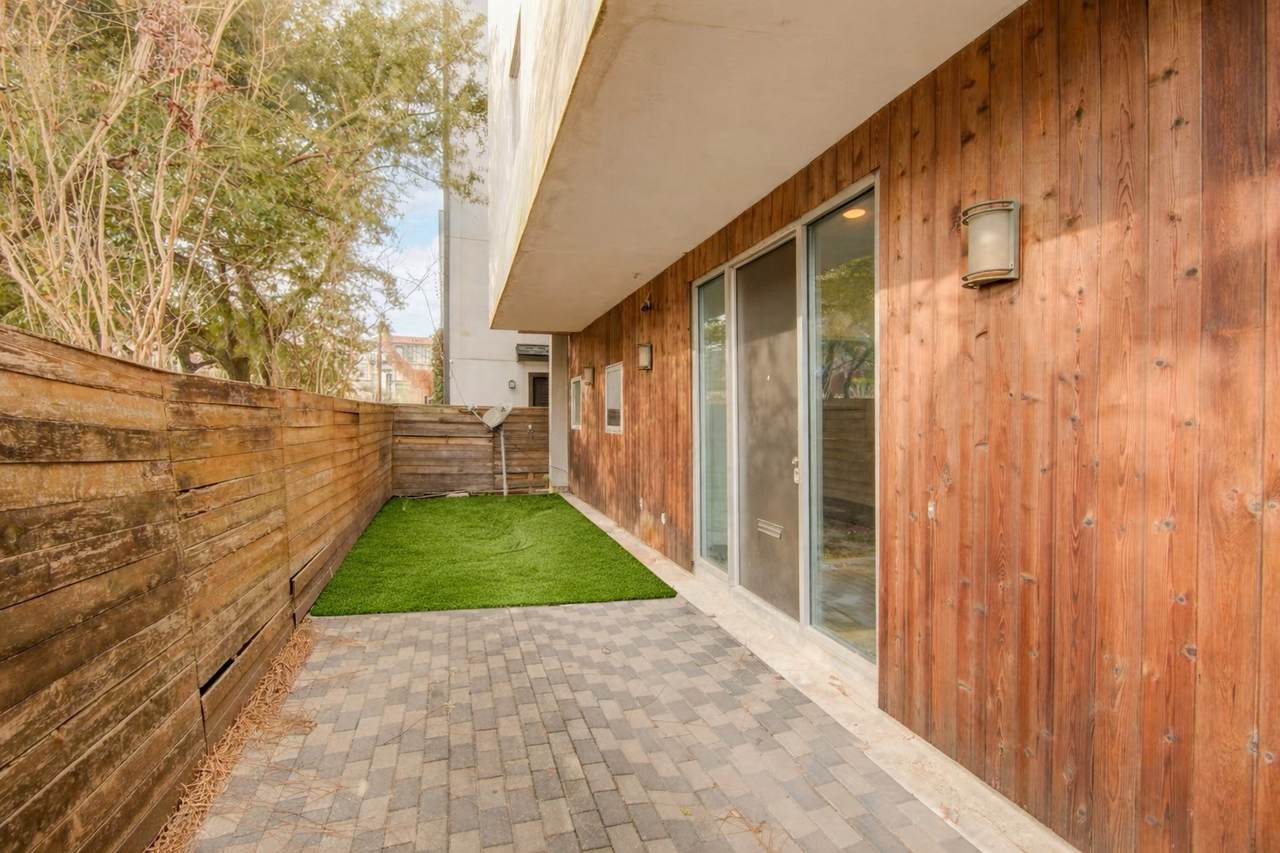 3910 Austin Street - Photo 1