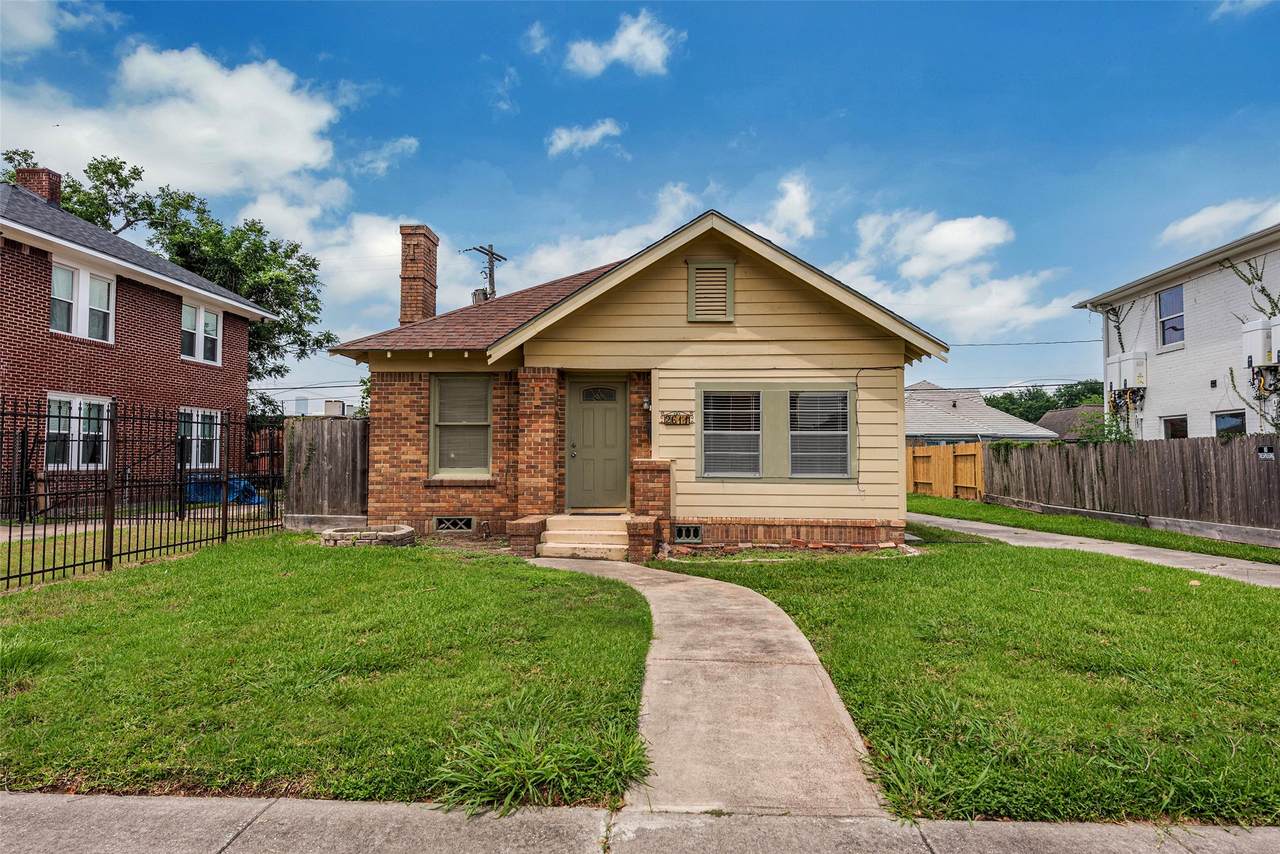 2611 Rosewood Street - Photo 1
