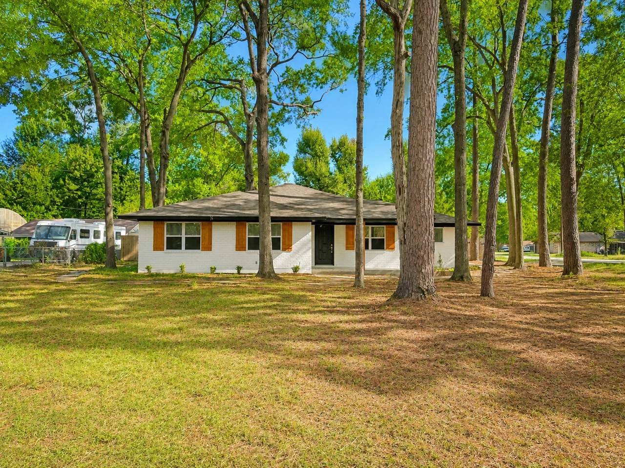 1527 Sungail Drive - Photo 1
