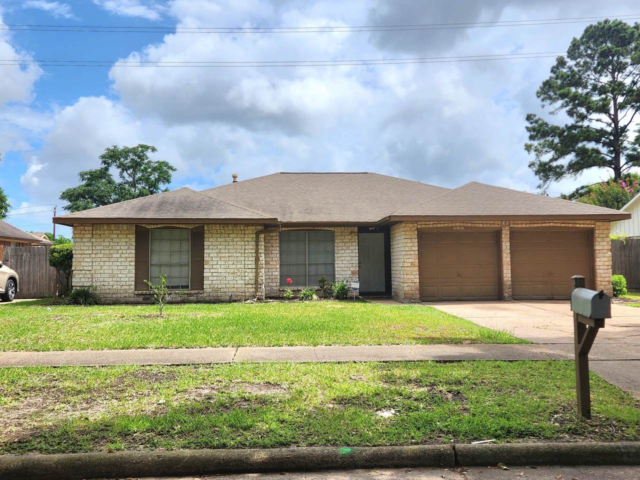 11410 Spring Grove Drive - Photo 1