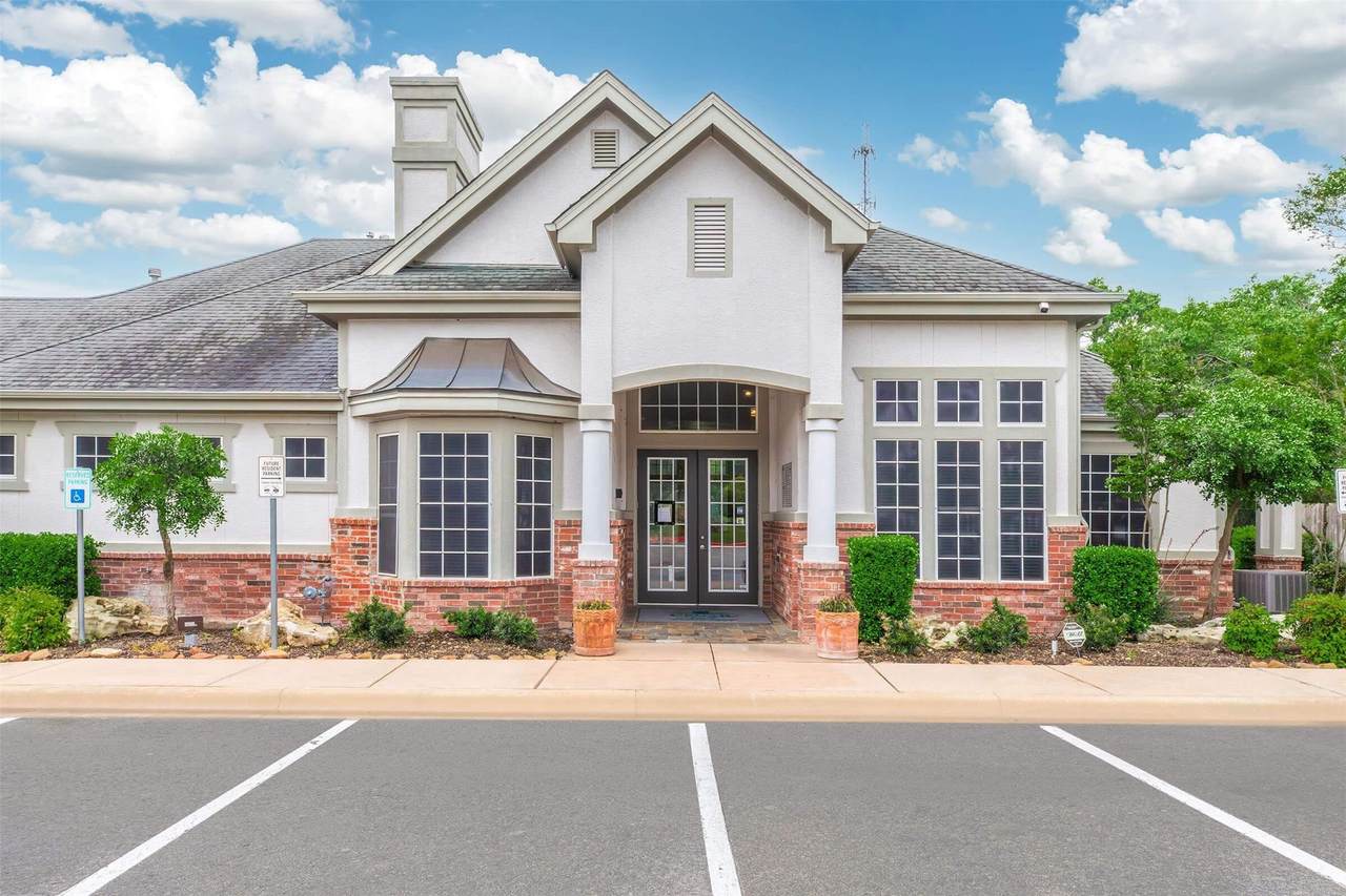 400 Cypress Creek Rd - Photo 1