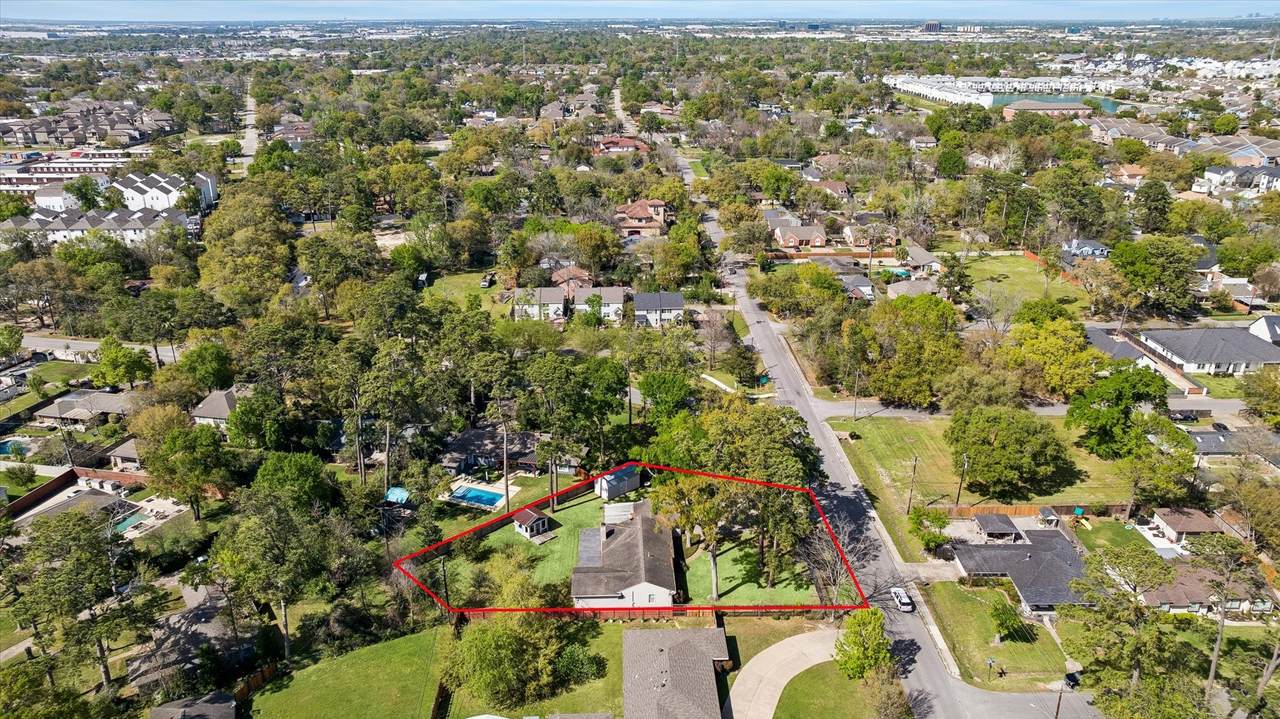 1829 Campbell Road - Photo 1