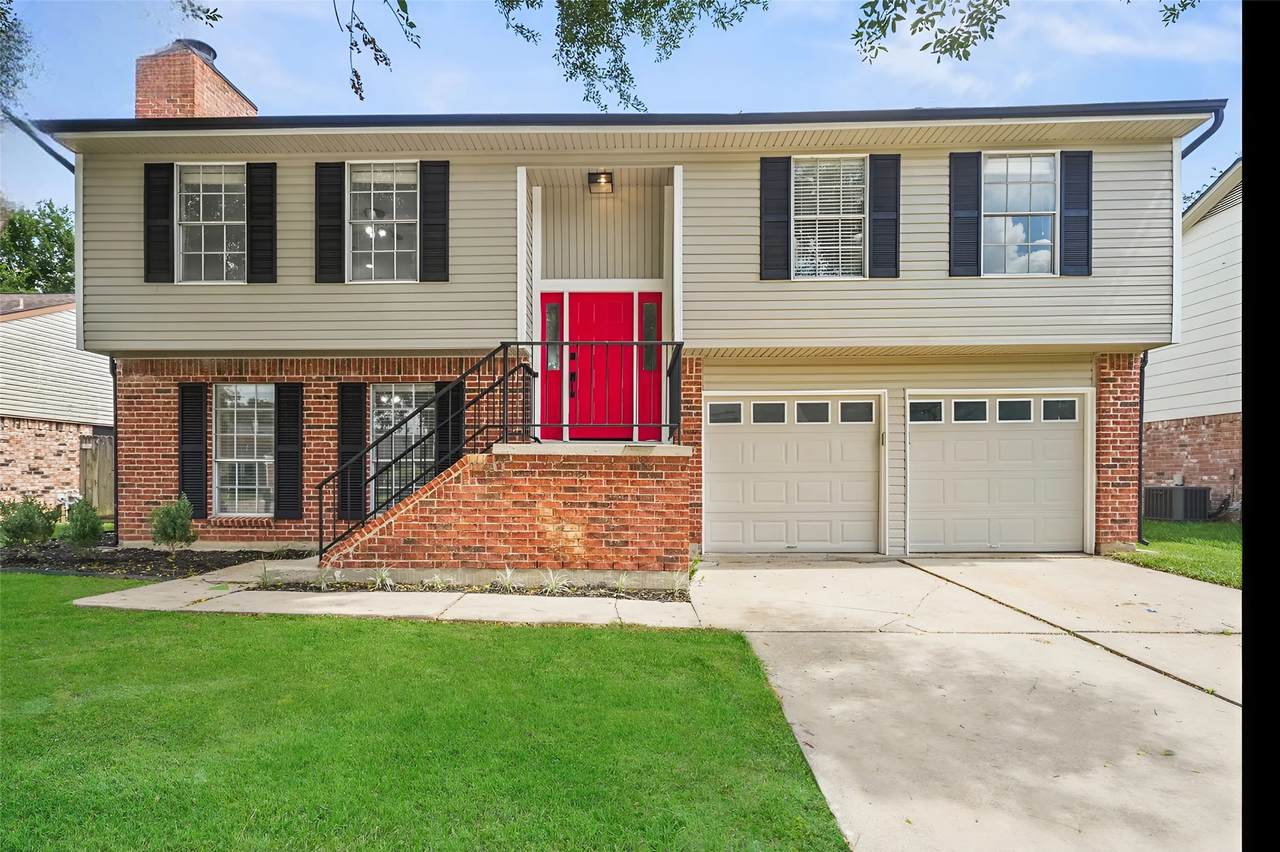 5418 Rock Springs Drive - Photo 1