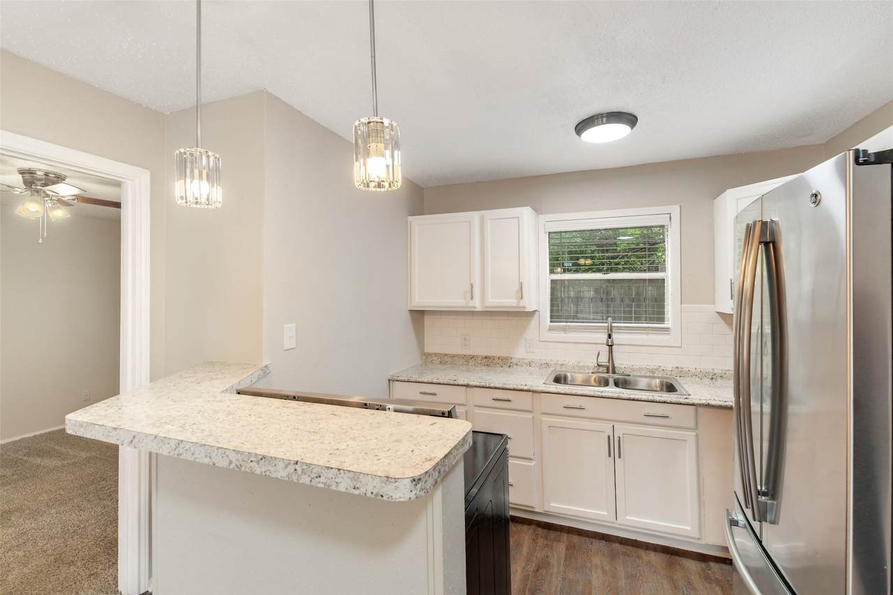 1512 Broadmoor Drive - Photo 1