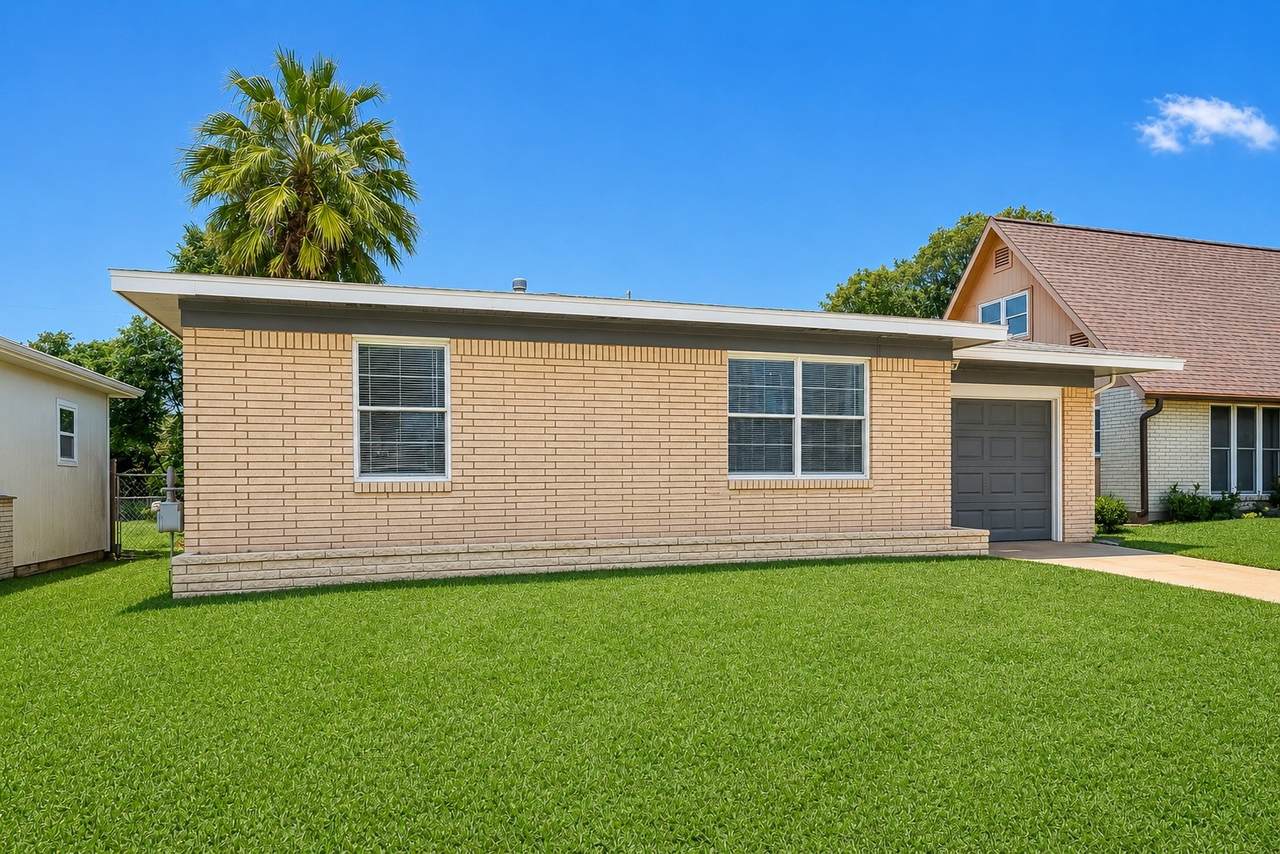 1803 Bayou Homes Drive - Photo 1