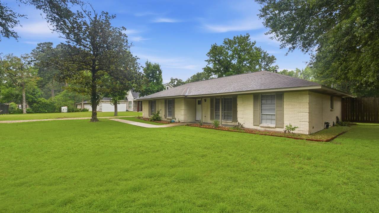 1511 Sungail Drive - Photo 1