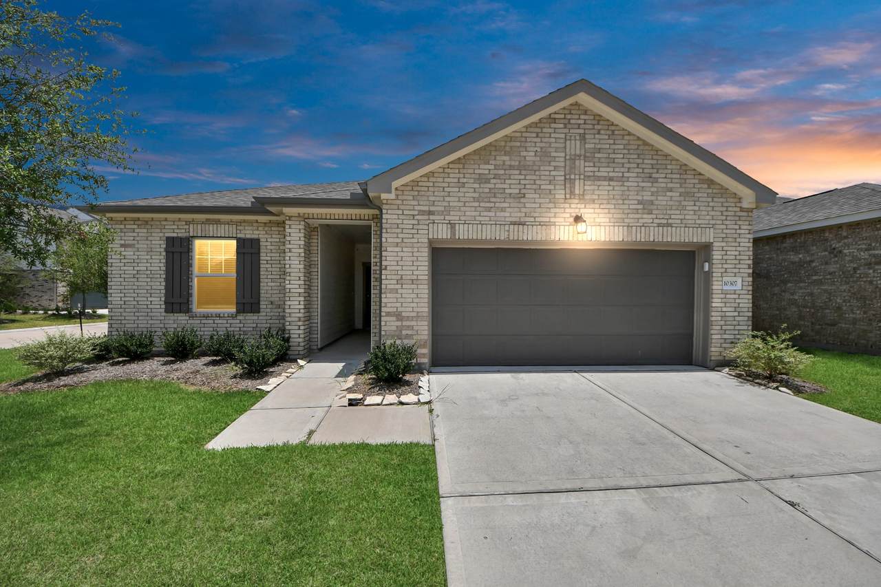 1804 Corsica Creek Lane - Photo 1