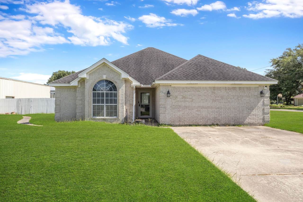 7912 South Drive - Photo 1
