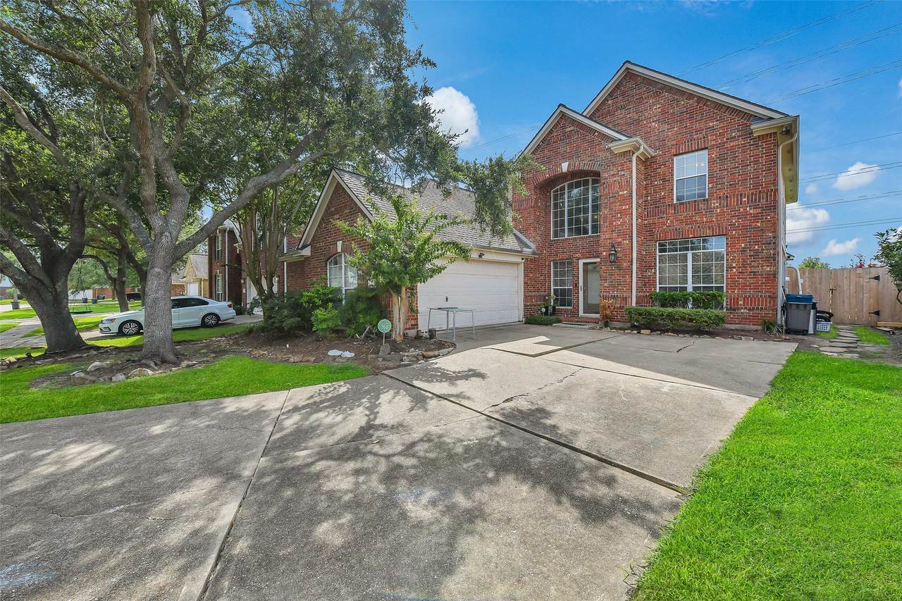 522 Cedar Point Drive - Photo 1